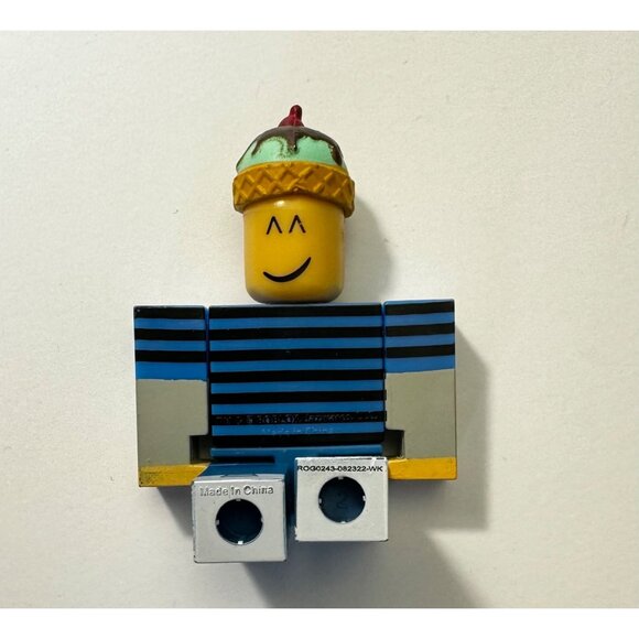 Roblox Celebrity Series 10 The Neighborhood of Robloxia Pike Popsicle - Picture 3 of 4